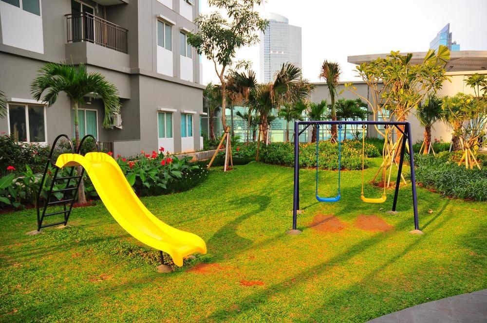 Capital O 1748 Thamrin Condotel Jakarta Exterior photo