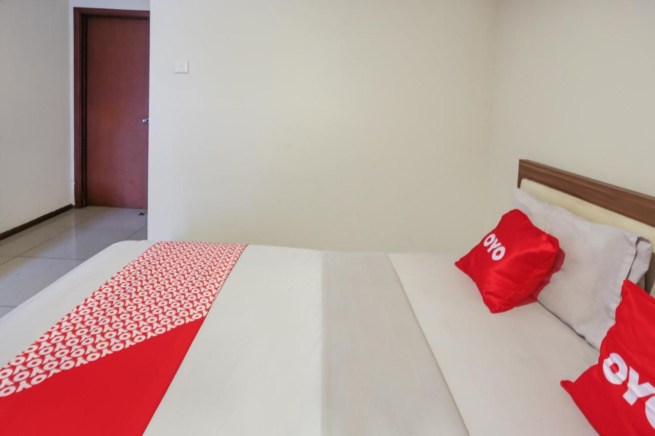 Capital O 1748 Thamrin Condotel Jakarta Exterior photo