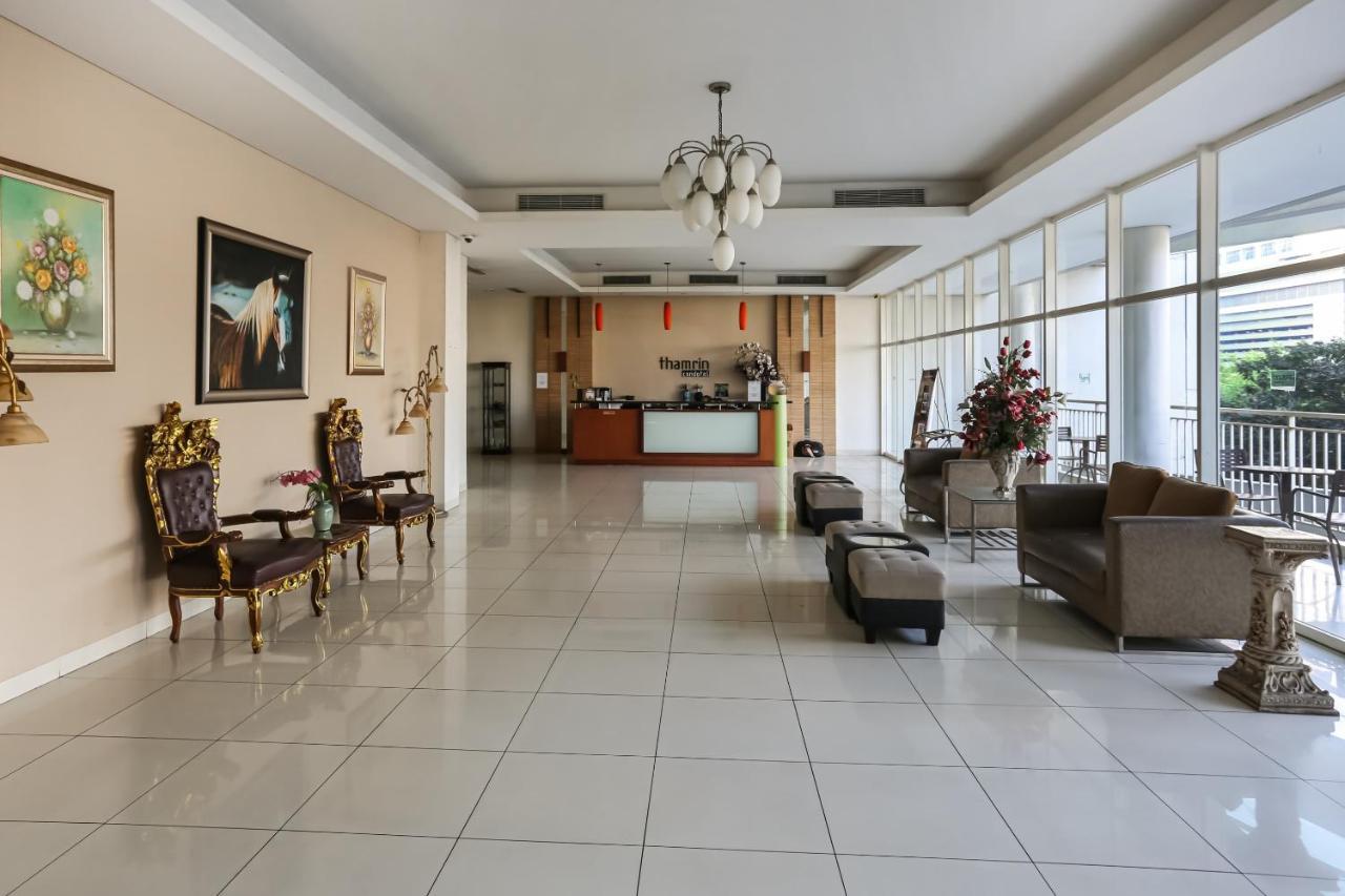 Capital O 1748 Thamrin Condotel Jakarta Exterior photo