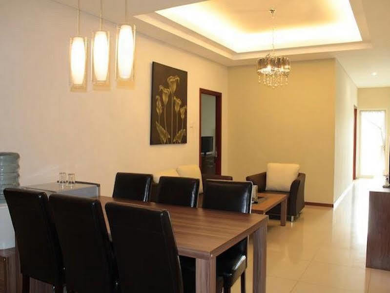 Capital O 1748 Thamrin Condotel Jakarta Exterior photo